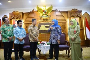 Gubernur Khofifah Ajak Grab Indonesia Bergandengan Tangan Dongkrak Pemulihan Ekonomi