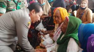 Kapolda Jatim Gelar “Jumat Curhat” Bersama Masyarakat Pesisir Sekaligus Bakti Kesehatan Bhayangkara Untuk Negeri