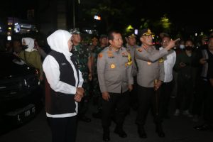 Malam Pergantian Tahun 2023, Forkopimda Jatim Tinjau Penyekatan Pintu Masuk Surabaya