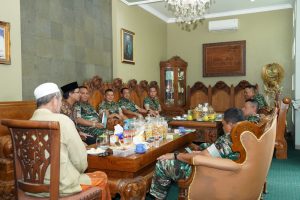 Komandan Korem 084/Bhaskara Jaya Mendampingi Kunjungan Pangdam V/Brw di Wilayah Sidoarjo