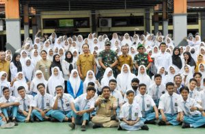 Keliling Sekolah Di Wilayah Gresik, Dandim Bekali Pelajar Materi Wasbang.