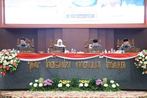 Berikut Jawaban Gubernur Jatim Atas PU Fraksi Terkait Raperda Pengembangan dan Perlindungan Pertembakauan