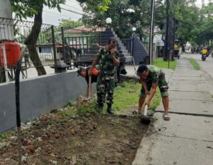 Benahi Pangkalan, Koramil 0830/06 Benowo Wujudkan Kebersihan dan Kenyamanan
