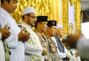 Bersama Bonek Surabaya Utara, Polrestabes Surabaya Gelar Majelis Dzikir dan Sholawat