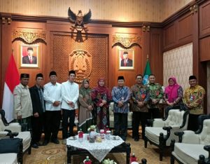 Jelang Haflatul Imtihan, Pengurus Ponpes Al Barokah Silaturahmi ke Gubernur Khofifah