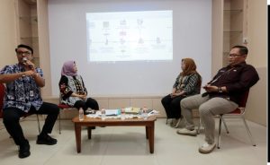 PREVALENSI STUNTING SURABAYA TERENDAH SE-INDONESIA