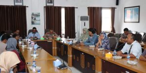 Kapolres Malang Dampingi Keluarga Korban Tragedi Kanjuruhan Audiensi DPRD Kabupaten Malang