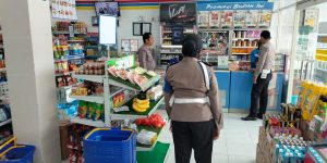 Patroli Samapta Sampaikan Himbauan Kamtibmas Saat Patroli Toko Swalayan