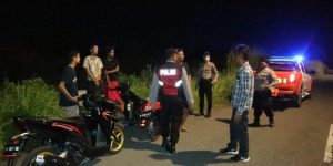 Antisipasi Balap Liar, Anggota Polres Bangkalan Temukan Pemuda Nongkrong