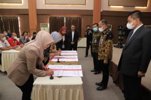 Teken Perjanjian Kinerja TA 2023, 63 OBH Di Jatim Siap Bekerja Untuk Masyarakat Miskin