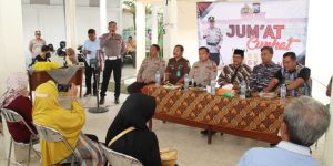 Bersama Forkopimda, Kapolres Bangkalan Gelar Jum’at Curhat di Kelurahan Pangeranan