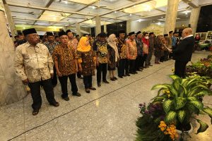 WALI KOTA ERI CAHYADI TAK SEGAN COPOT KETUA RT/RW DAN LPMK TERPILIH TERLIBAT PUNGLI