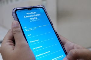 BANYAK MANFAAT IDENTITAS KEPENDUDUKAN DIGITAL, WALI KOTA ERI CAHYADI IMBAU WARGA GUNAKAN APLIKASI TERSEBUT