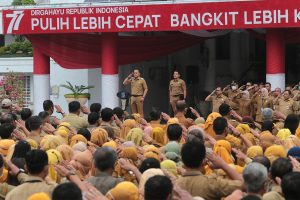 ASN LAKUKAN PUNGLI PENERIMAAN TENAGA KONTRAK, WALI KOTA ERI CAHYADI: TERANCAM DIPECAT HINGGA PIDANA