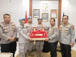 Rampungkan Tugas PBB, Tiga Personel Ini Mendapat Apresiasi dari Kapolda Jatim