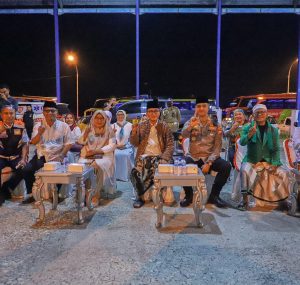 BUPATI PAMEKASAN LEPAS 10 RIBU LEBIH NAHDLIYIN IKUTI RESEPSI PUNCAK 1 ABAD NU DI SIDOARJO