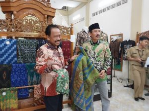 Komisi B DPRD Jatim : Regenerasi Perajin Batik di Gresik Perlu Perhatian