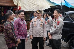 Pastikan Keamanan Kapolda Bali Didampingi Kapolres Tabanan Cek Pasar Baturiti Sehubungan Rencana Kunjungan Presiden RI