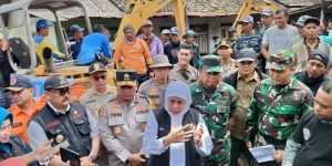 Bersama Forkopimda Kapolda Jatim Tinjau Langsung Lokasi Banjir Bandang di Ijen