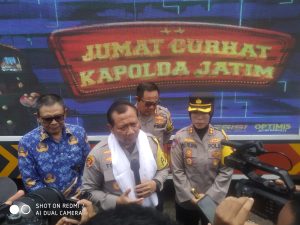 Jumat Curhat, Kapolda Jatim Canangkan Omah Rembuk dan Siskamling