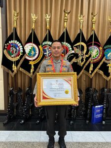 Wapres Serahkan Penghargaan Pelayanan Publik di Lingkup Polri, Polres Gresik Hat-Trick