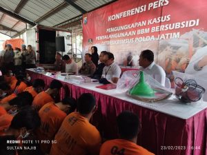 26 Pelaku Penyalagunaan BBM Bersubsidi Dengan Kerugian Rp 24,5 Milyar Diamankan Polda Jatim.
