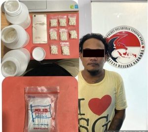 Seorang Pria Pengangguran digrebek di Rumahnya, gegara Pil Doble L