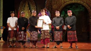Kanit Reskrim Polsek Densel, Raih Penghargaan Dari Walikota Denpasar.