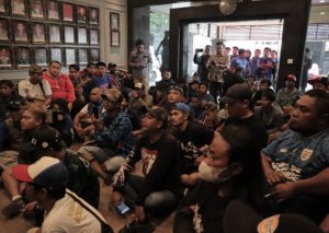 Di Polresta Malang Kota, Suporter Singo Edan Berikan Doa dan Dukungan Penegakan Hukum