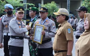 Kapolres Nganjuk Beri Penghargaan Untuk Sinergisitas Tiga Pilar Kecamatan Lengkong