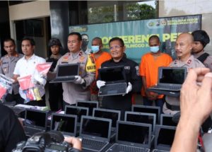 Polisi Berhasil Menangkap Komplotan Spesialis Pembobol Sekolah, Belasan Laptop Diamankan