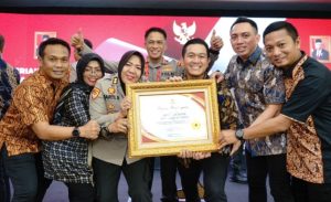 Kemenpan RB Berikan Apresiasi Kepada Polrestabes Surabaya Untuk Layanan SIM dan SKCK