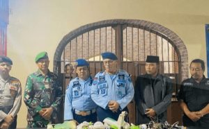 Serius Berantas Narkoba, Lapas Pamekasan gelar Tes urin dan penggeledahan bersama TNI, POLRI, BNN