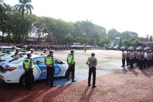 Polres Terjunkan Puluhan Personil Pengawalan Ribuan Jamaah dari Sumenep Berangkat Kepuncak Harlah 1 Abad NU di Sidoarjo