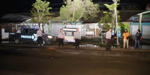 Polres Bangkalan Beraksi Sisir Kota Bangkalan di Malam Hari