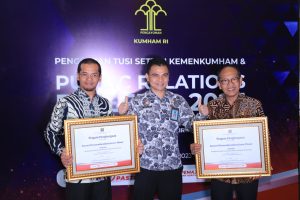 Kemenkumham Jatim Bawa Pulang Dua Penghargaan Terbaik Bidang Kehumasan