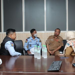 JELANG PEMILU 2024, RUTAN SURABAYA KEBUT PEMENUHAN DATA KEPENDUDUKAN WARGA BINAAN