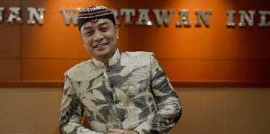SUKSES PAPARKAN PROGRAM DANDAN OMAH, WALI KOTA ERI CAHYADI RAIH ANUGERAH KEBUDAYAAN PWI PUSAT 2023