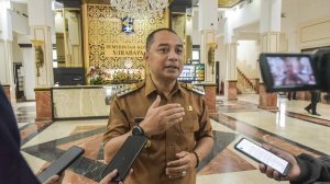 CEGAH PUNGLI, WALI KOTA ERI CAHYADI MINTA PELAYANAN PERIZINAN CEPAT DAN MUDAH