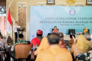 HADIR DISKUSI REVITALISASI BAHASA DAERAH, BUPATI PAMEKASAN AJAK ANAK MUDA TAK MALU BERBAHASA MADURA