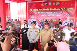 Polres Nganjuk Musnahkan Barang Bukti Sitaan Narkoba, Miras dan Knalpot Brong
