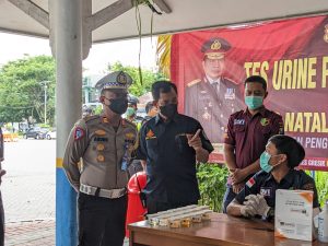 Menjelang Bulan Suci Ramadhan, Satlantas Polres Gresik Cek Urine Kepada Sopir Bus