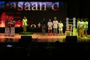 PEJABAT PEMKOT SURABAYA ADU SKILL STORY TELLING DALAM LOMBA BERCERITA SEJARAH