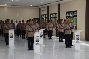 Jelang Ramadhan, Kapolres Bangkalan Pimpin Upacara Sertijab Wakapolres dan PJU