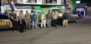 Antisipasi Kenakalan Remaja di Bulan Ramadhan, Polsek Semampir Giat Patroli Gabungan 3 Pilar