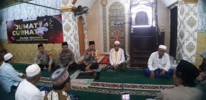 Jum’at Curhat di Masjid, Kapolsek Semampir ‘Ciptakan Suasana Tentram dan Damai’