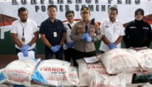 Tegas dan Terukur : Polres Sumenep Gagalkan Penyelundupan Pupuk Bersubsidi Keluar kota, Dua Pelaku dan Dua Truk Diamankan