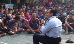 Jelang Datangnya Bulan Suci Ramadhan, Kepala KPLP Lapas Kediri Berikan Pengarahan kepada Warga Binaan