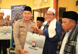 Jumat Curhat, Kapolres Gresik Beri Pesan Kamtibmas Di Masjid Asy Syafa’ah