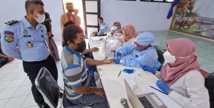 Selesai Diperiksa, Sejumlah 50 Warga Binaan Rutan Bangkalan Terdeteksi Non-Reaktif HIV/AIDS